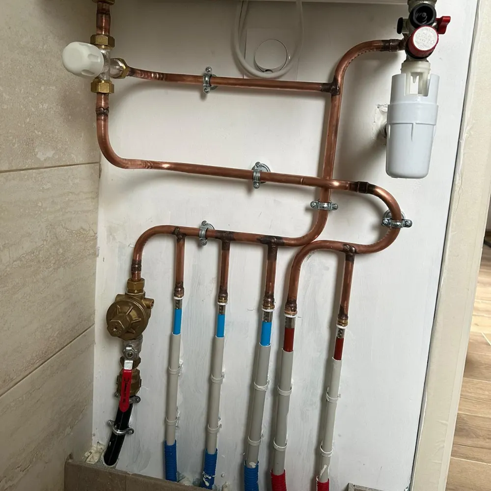 plombier saint aubin du cormier